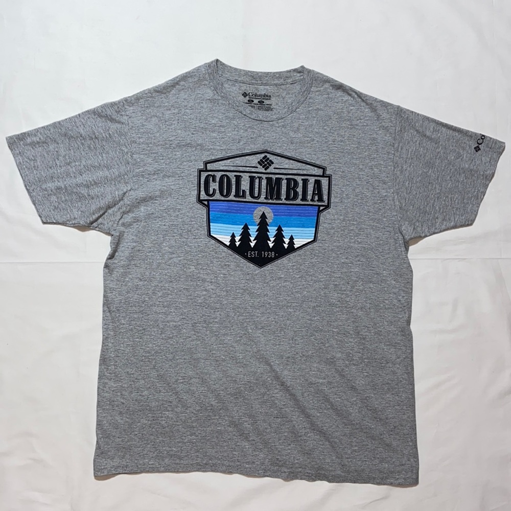 Columbia Mountain Trees  Logo T Shirt. NWOT. Gray size X Large.